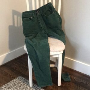 CUTE GREEN MOM JEANS💚🍀🌱